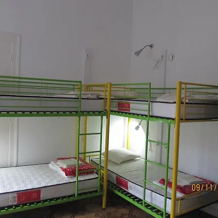Hostel Go *